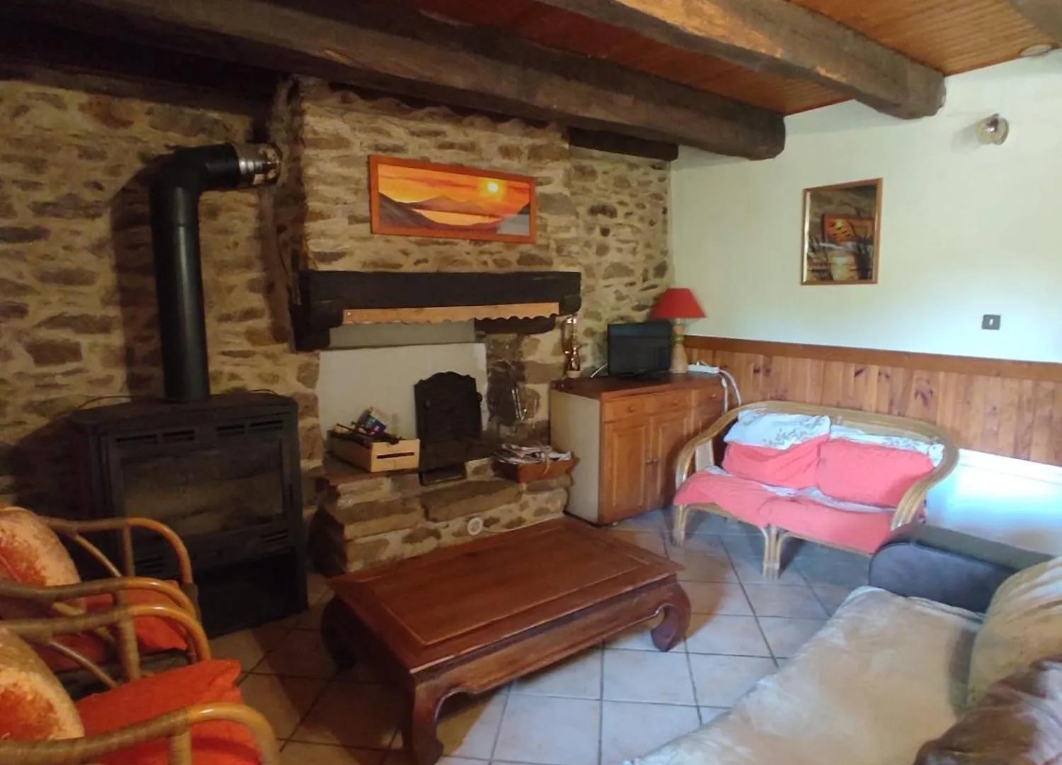 Maison Renovee Traditionnelle En Chaume Kervignac 0*,  France